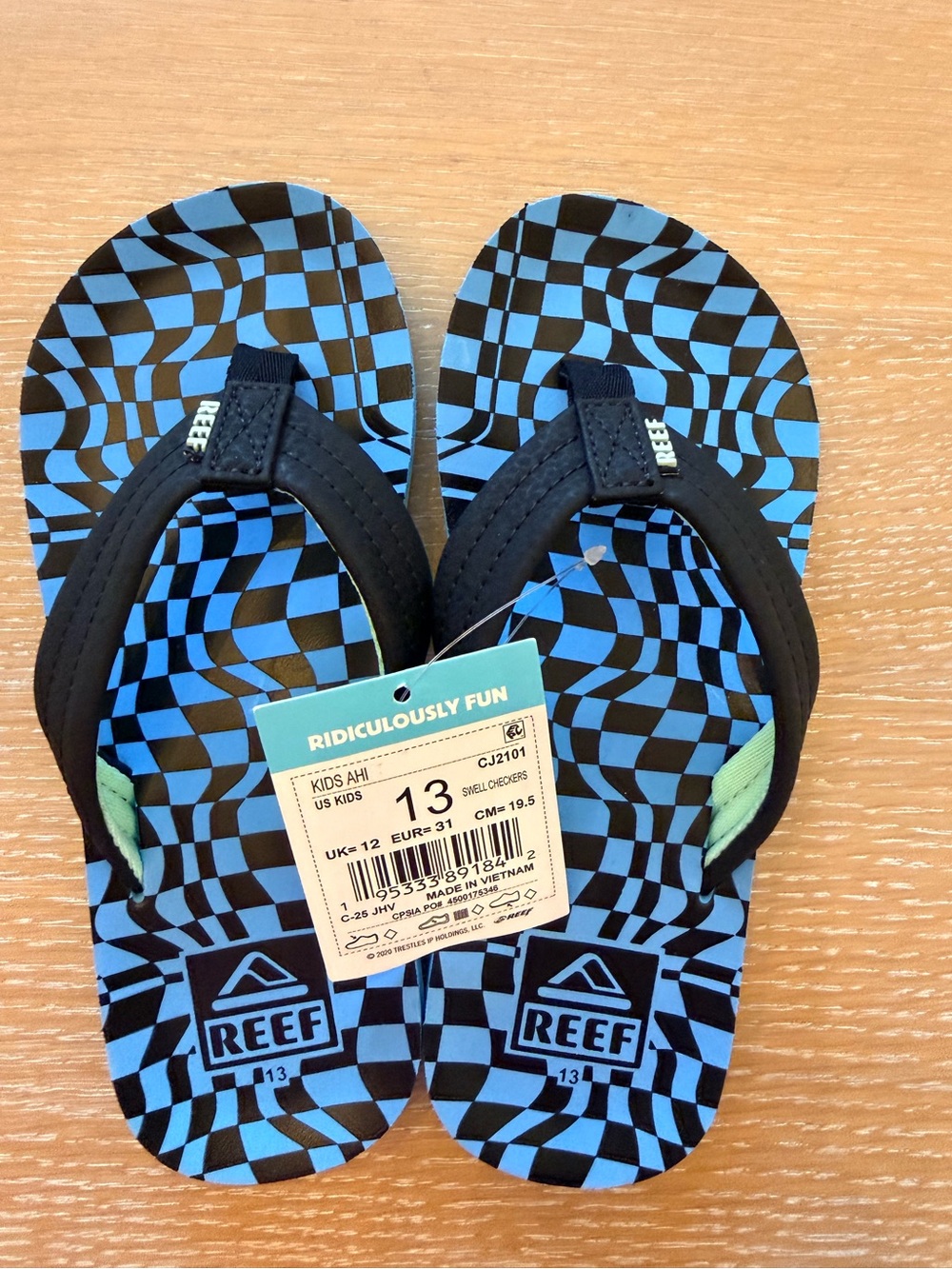 Reef Ahi Kids Flip Flops - NWT - Size 13
